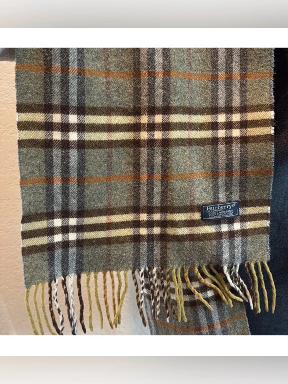 Burberry  Gray Plaid  100% LambWool Scarf with Fringe